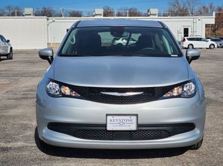 Used 2023 Chrysler Voyager LX video 2