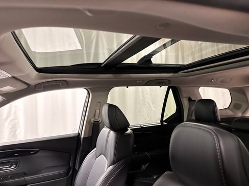 Used 2025 Honda Pilot Touring image 26
