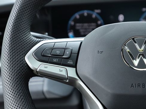 New 2026 Volkswagen Tiguan SE R-Line image 21