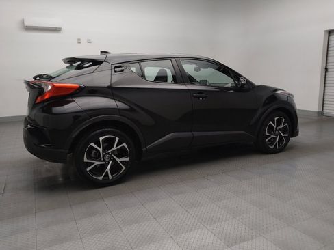 Used 2019 Toyota C-HR XLE image 10
