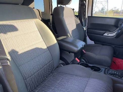 Used 2011 Jeep Wrangler Unlimited Sport image 12