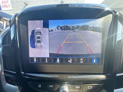 Used 2022 Chevrolet Traverse LT w/ LT Premium Package AWD/4WD image 19
