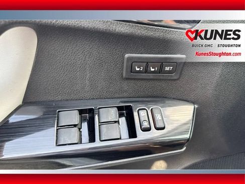 Used 2016 Toyota RAV4 Limited w/ Protection Package AWD/4WD image 29