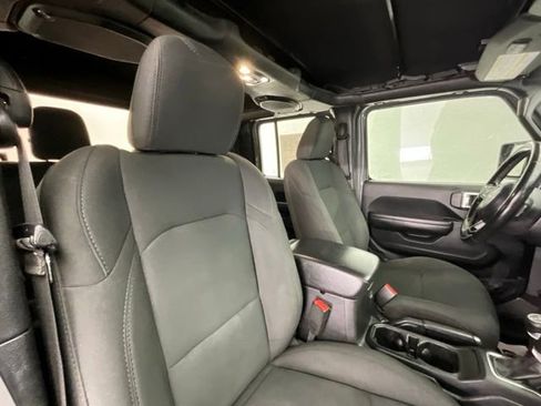 Used 2020 Jeep Gladiator Sport w/ Quick Order Package 24S image 13