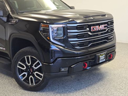 Used 2025 GMC Sierra 1500 AT4 w/ AT4 Premium Package AWD/4WD image 2