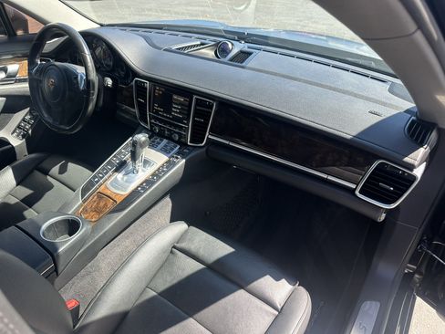 Used 2015 Porsche Panamera S RWD image 21