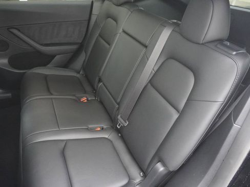 Used 2023 Tesla Model Y Long Range image 29