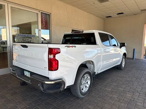 Used 2021 Chevrolet Silverado 1500 LT w/ Convenience Package II AWD/4WD image 4