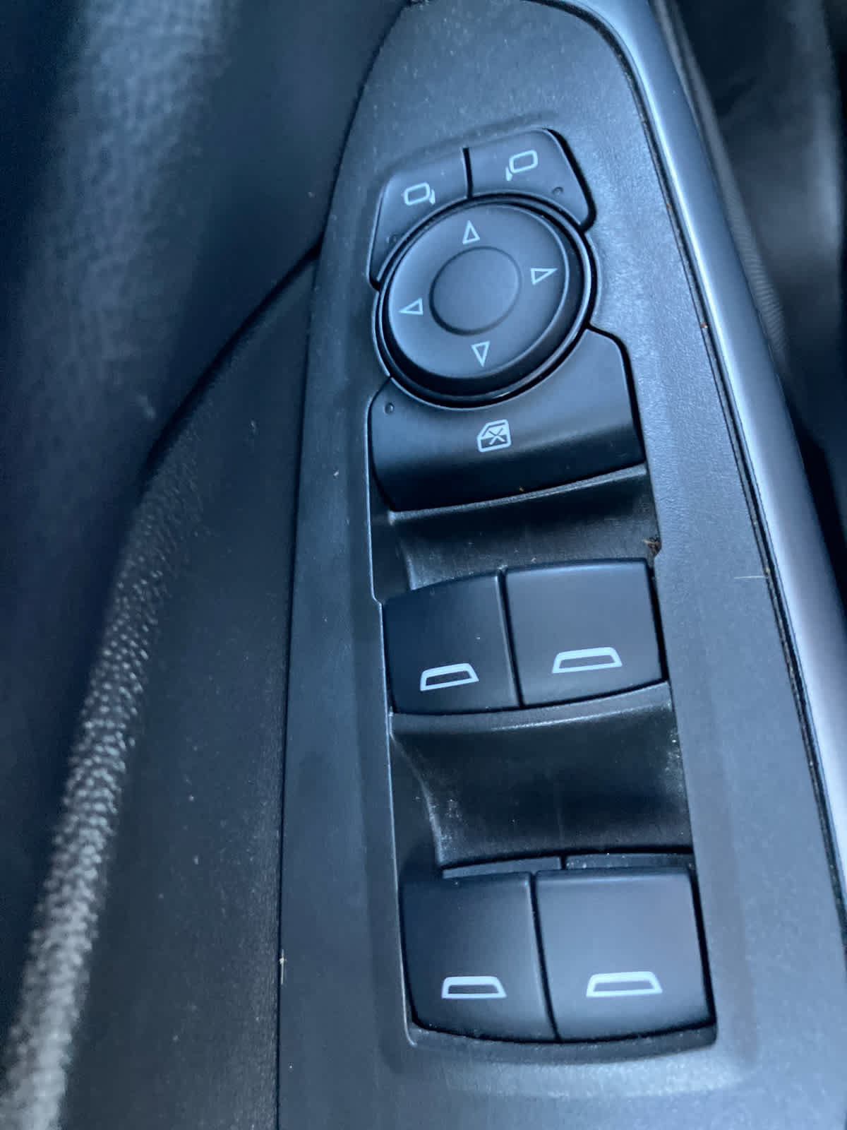 Used 2025 Chevrolet Trax LS w/ LS Convenience Package FWD image 12