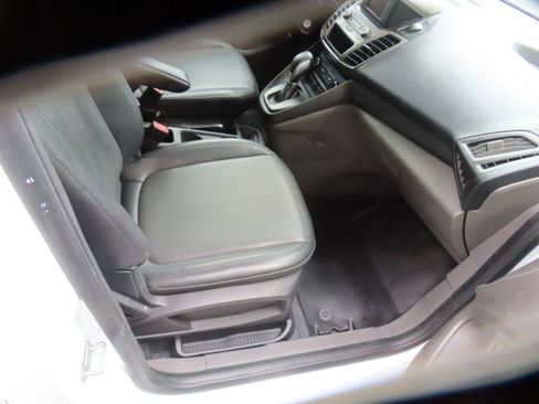 Used 2019 Ford Transit Connect XL FWD image 17