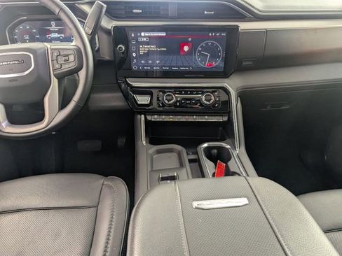 Used 2025 GMC Sierra 2500 Denali AWD/4WD image 26