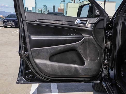 Used 2022 Jeep Grand Cherokee Laredo X AWD/4WD image 22