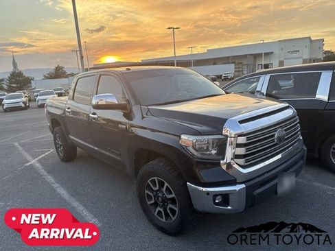 Used 2018 Toyota Tundra Limited w/ Limited Premium Package AWD/4WD image 11