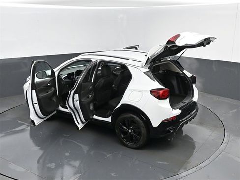 Used 2024 Buick Encore GX Sport Touring image 25