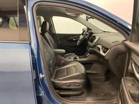 Used 2024 GMC Terrain SLT w/ LPO, Floor Liner Package AWD/4WD image 23