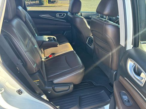 Used 2016 INFINITI QX60 Luxe w/ Premium Plus Package image 15