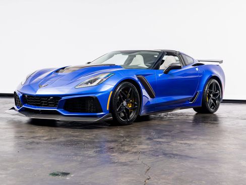 Used 2019 Chevrolet Corvette ZR1 RWD image 26