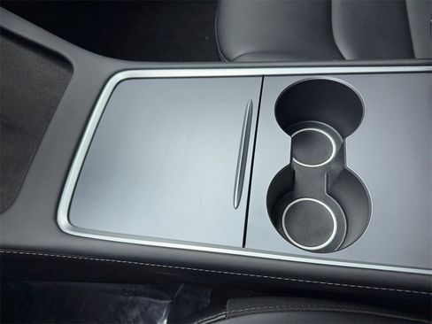 Used 2023 Tesla Model 3 Standard Range image 35