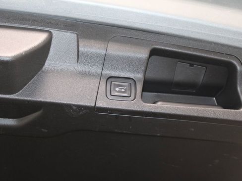 Used 2023 GMC Acadia AT4 w/ Preferred Package image 17