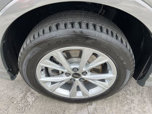 Certified 2025 Audi Q3 2.0T Premium w/ Convenience Package image 11