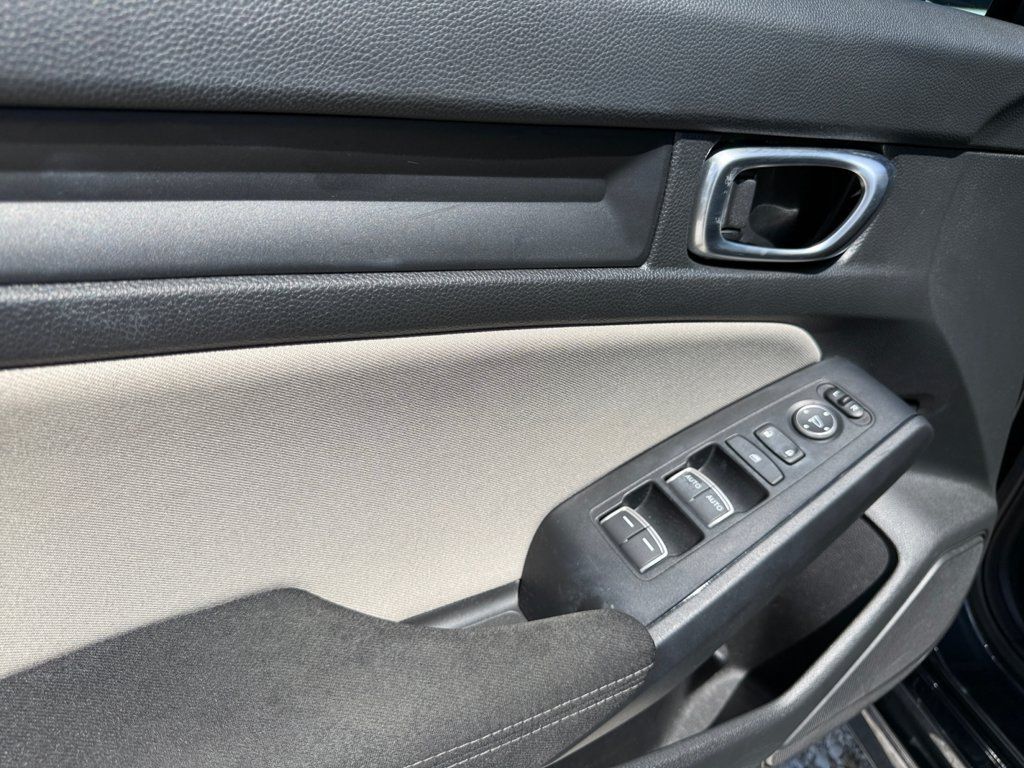 Used 2023 Honda Civic LX image 11