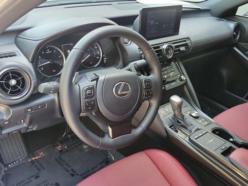 Certified 2025 Lexus IS 350 F Sport image 8