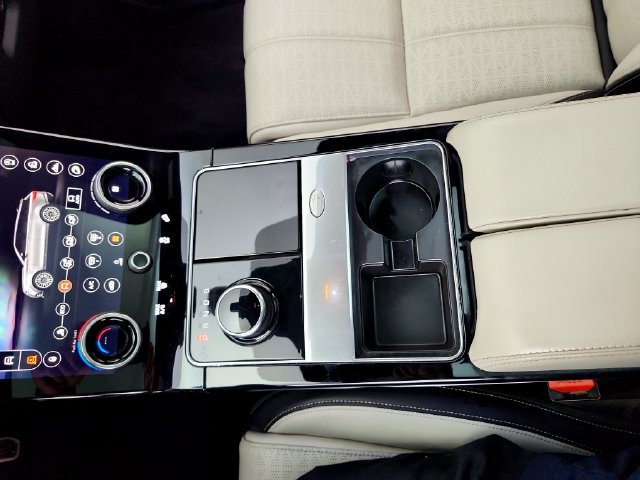 Used 2018 Land Rover Range Rover Velar AWD/4WD image 26
