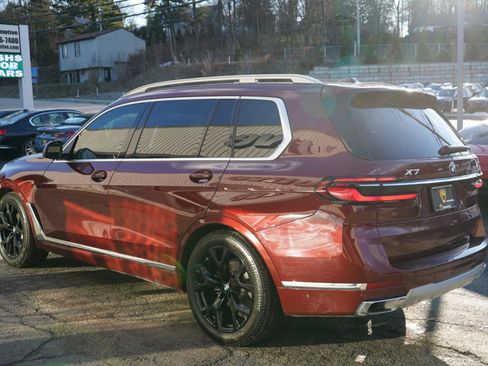 Used 2025 BMW X7 xDrive40i w/ Executive Package image 9
