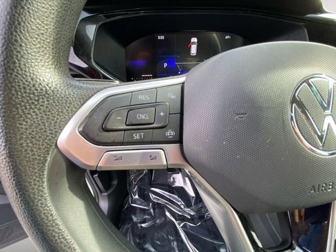 Used 2022 Volkswagen Taos S image 19