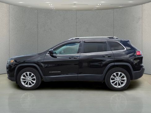 Used 2019 Jeep Cherokee Latitude w/ Cold Weather Group AWD/4WD image 8
