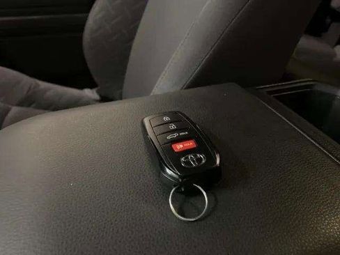 Used 2025 Toyota Tacoma SR5 image 98