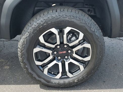 New 2026 GMC Canyon AT4 w/ AT4 Premium Package AWD/4WD image 5