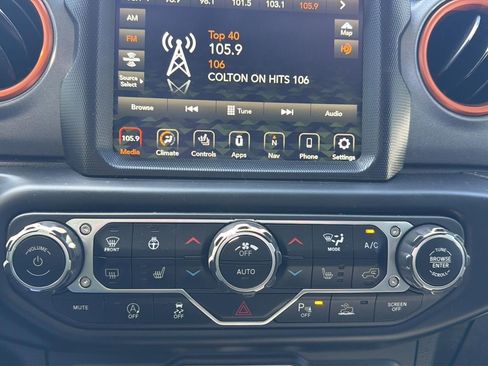 Used 2021 Jeep Gladiator Mojave AWD/4WD image 21