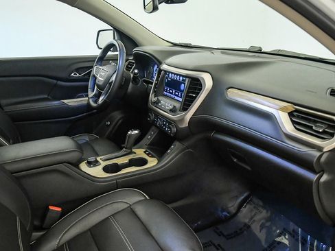 Used 2018 GMC Acadia Denali w/ Technology Package AWD/4WD image 16