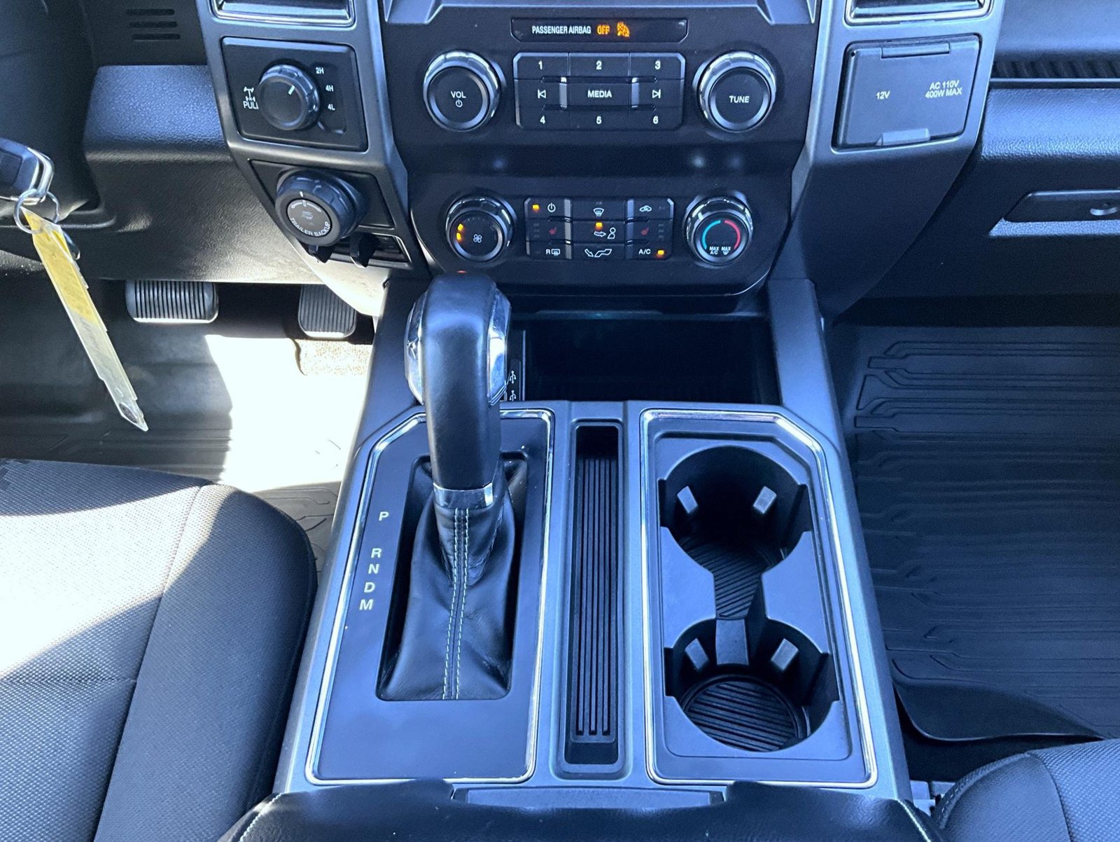 Used 2020 Ford F150 XLT w/ Equipment Group 302A Luxury AWD/4WD image 17