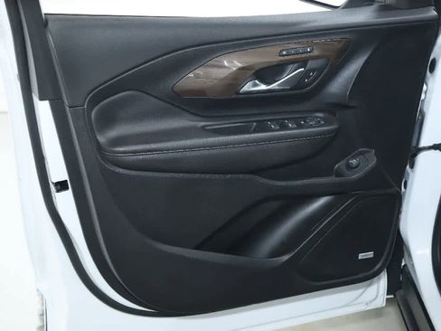 Used 2020 GMC Terrain Denali w/ Denali Premium Package image 16