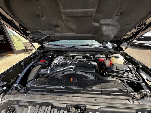 Used 2025 GMC Sierra 2500 AT4X AWD/4WD image 43