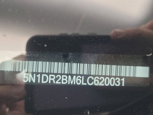 Used 2020 Nissan Pathfinder SV image 33