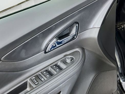 Used 2018 Buick Encore Essence image 17