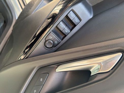 Used 2025 Chevrolet Equinox LT image 15