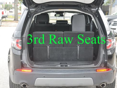 Used 2017 Land Rover Discovery Sport SE AWD/4WD image 8