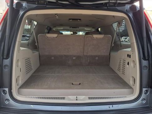 Used 2018 Cadillac Escalade ESV Premium Luxury AWD/4WD image 25