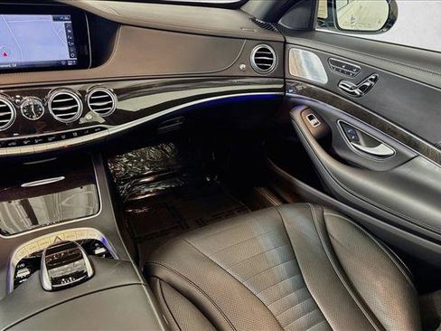 Used 2019 Mercedes-Benz S 560 Sedan image 22