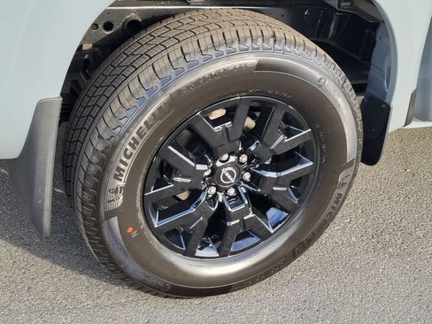 New 2026 Nissan Frontier SV w/ Tow Package AWD/4WD image 3