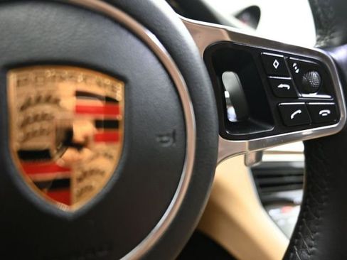 Used 2019 Porsche Panamera 4 w/ Premium Package image 27