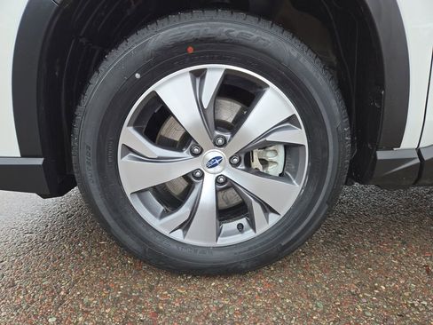 Used 2025 Subaru Ascent Premium w/ Premium Package image 10