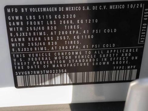Certified 2026 Volkswagen Tiguan SE R-Line AWD/4WD image 38