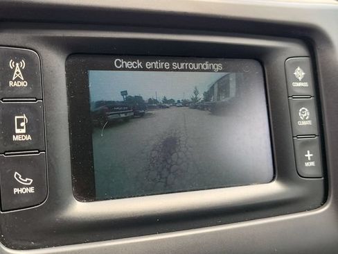 Used 2017 Jeep Cherokee Latitude AWD/4WD image 26
