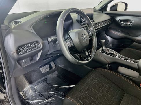 Used 2023 Honda HR-V Sport image 9
