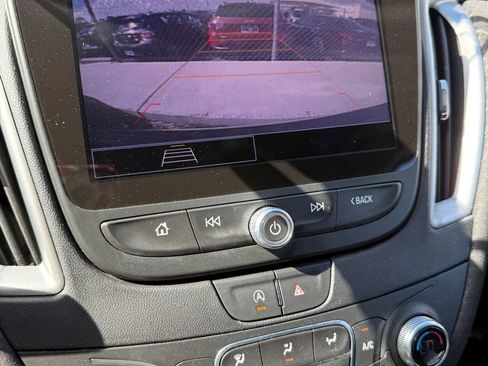 Used 2022 Chevrolet Malibu LT image 14